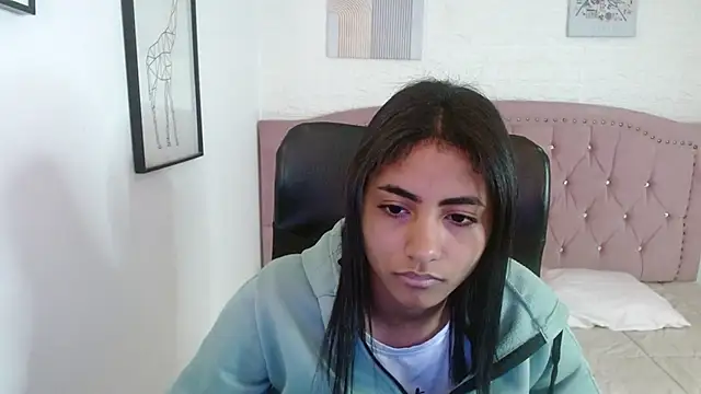 Snapshot of shaneelle chatting on October 2025 03:18:02 AM shaneelle online show from October 2025 03:18:02 AM