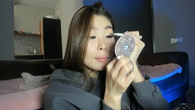 Yukisans online show from February 2025 09:54:01 AM