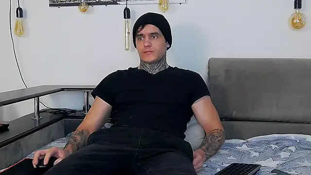 CarterCole online show from December 2025 12:45:02 PM