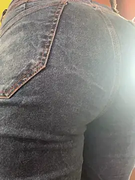 Snapshot of izanmiller2001 chatting on September 2025 05:48:01 PM izanmiller2001 online show from September 2025 05:48:01 PM