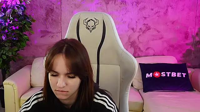 Brendi054 online show from January 2025 07:39:01 AM