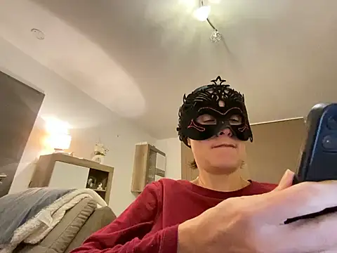 Marilou1983 online show from February 2025 09:01:01 PM