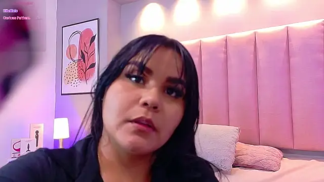 KeilyRoss online show from November 2025 08:00:01 PM