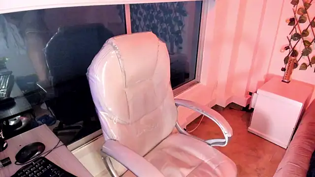 Vic beckeer online show from October 2025 04:40:02 AM