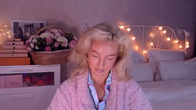 aestetick online show from December 2025 09:04:01 AM