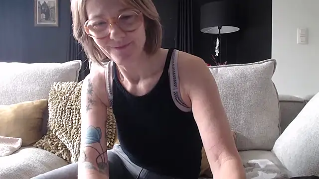 godinflower online show from February 2025 01:17:02 PM