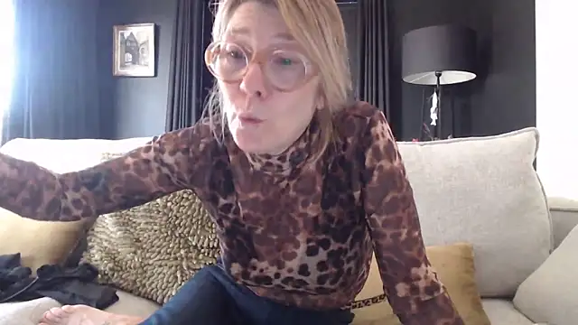 godinflower online show from March 2025 12:33:02 PM