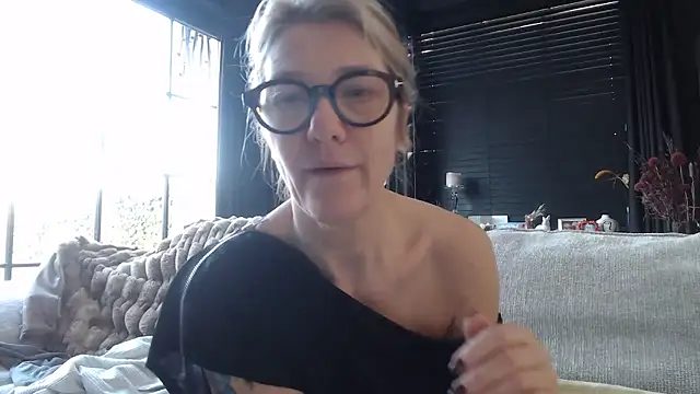 godinflower online show from January 2026 09:47:01 AM