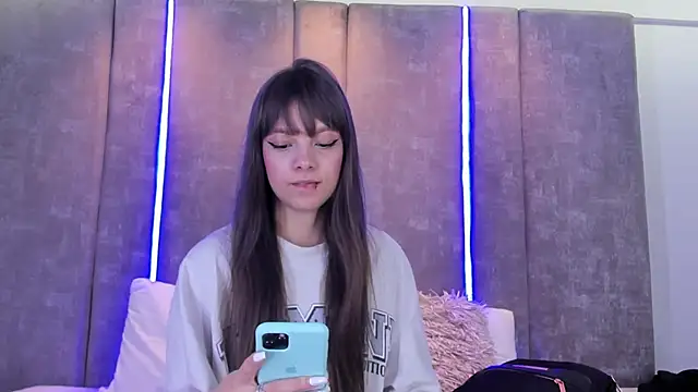 AmmyJones  online show from February 2025 06:15:02 PM