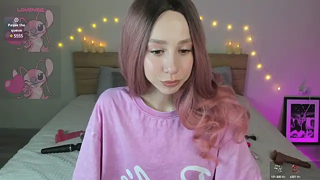 Amelia Martinz online show from January 2025 02:46:01 PM