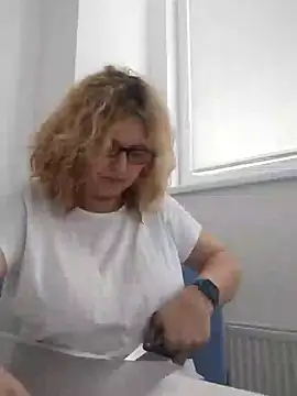 Snapshot of SexyHotSusan chatting on January 2025 08:41:01 AM SexyHotSusan online show from January 2025 08:41:01 AM