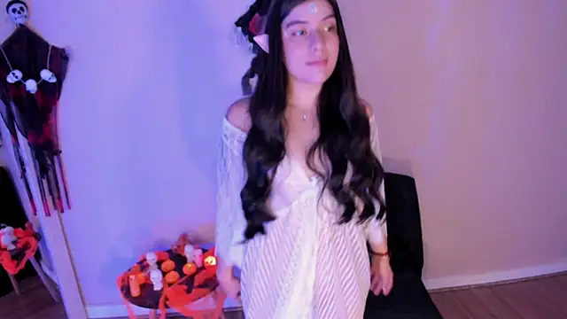 dakotaa   online show from October 2025 08:32:01 PM