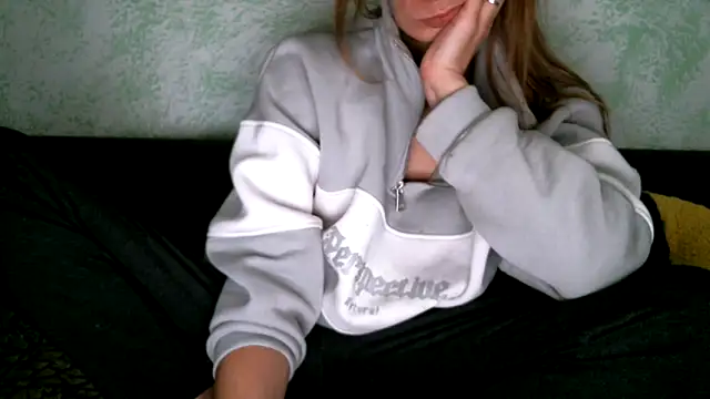 DennisXCaroll online show from February 2025 10:31:02 PM