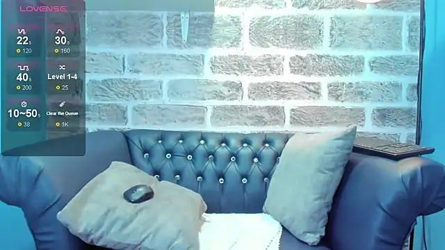 Nahiajhonson  online show from January 2025 12:49:01 PM