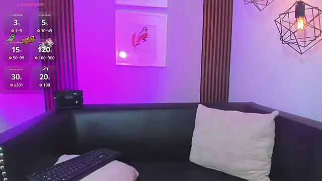 Nahiajhonson  online show from March 2026 12:13:01 PM