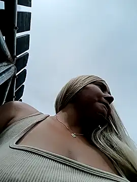 SamaraJay1 online show from February 2025 05:01:02 PM