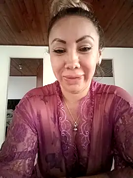 coral smitth online show from April 2026 07:58:02 PM