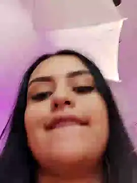 Snapshot of EmmaTorres_ chatting on December 2024 01:28:01 PM EmmaTorres  online show from December 2024 01:28:01 PM