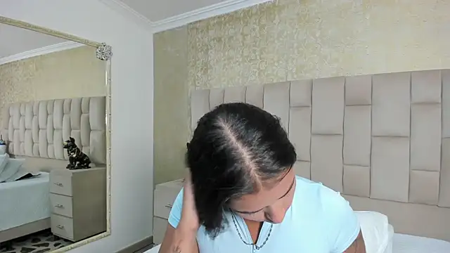 Snapshot of EmmaTorres_ chatting on September 2025 08:41:01 PM EmmaTorres  online show from September 2025 08:41:01 PM