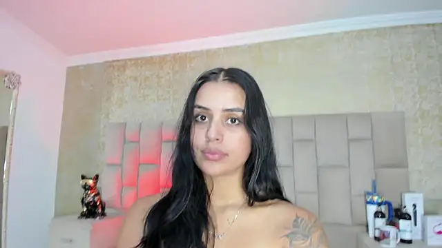 Snapshot of EmmaTorres_ chatting on September 2025 07:59:01 PM EmmaTorres  online show from September 2025 07:59:01 PM