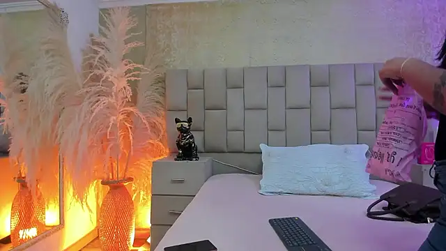 EmmaTorres  online show from January 2026 09:29:01 PM