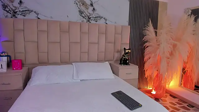 EmmaTorres  online show from March 2026 11:43:01 PM