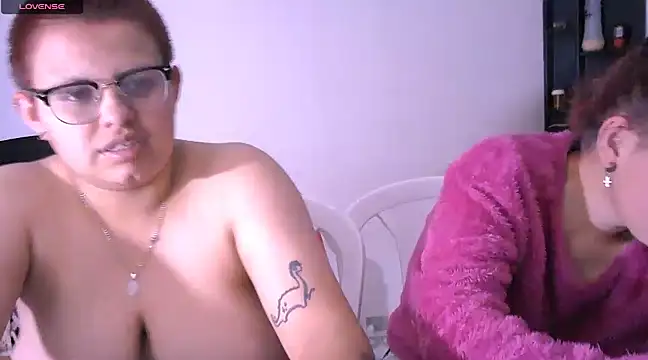 Snapshot of tatsumi_nao chatting on December 2024 04:14:02 AM tatsumi nao online show from December 2024 04:14:02 AM