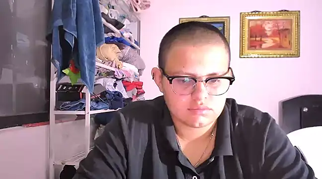 Snapshot of tatsumi_nao chatting on February 2025 10:01:01 PM tatsumi nao online show from February 2025 10:01:01 PM