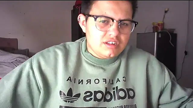 Snapshot of tatsumi_nao chatting on March 2025 03:55:02 AM tatsumi nao online show from March 2025 03:55:02 AM