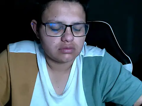 Snapshot of tatsumi_nao chatting on October 2025 04:02:02 AM tatsumi nao online show from October 2025 04:02:02 AM