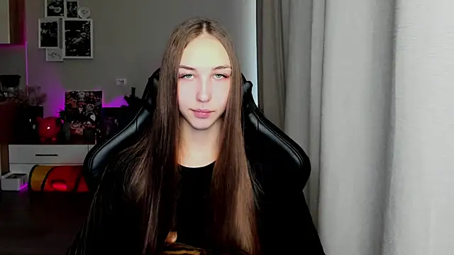 Sm0ly online show from September 2025 01:42:01 AM