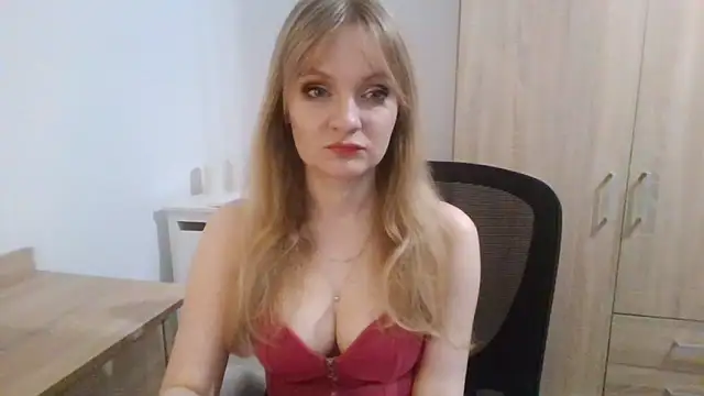 AlmaHoney online show from October 2025 08:31:02 PM