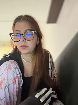 Cloew Marz online show from February 2025 09:52:02 PM