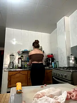 Cloew Marz online show from October 2025 05:34:01 PM