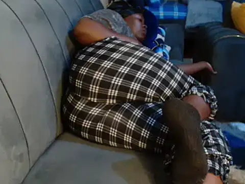 leslysexygirl online show from March 2025 04:38:02 AM