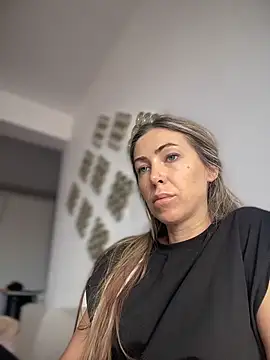 RaquelleDevon online show from April 2026 09:31:01 AM