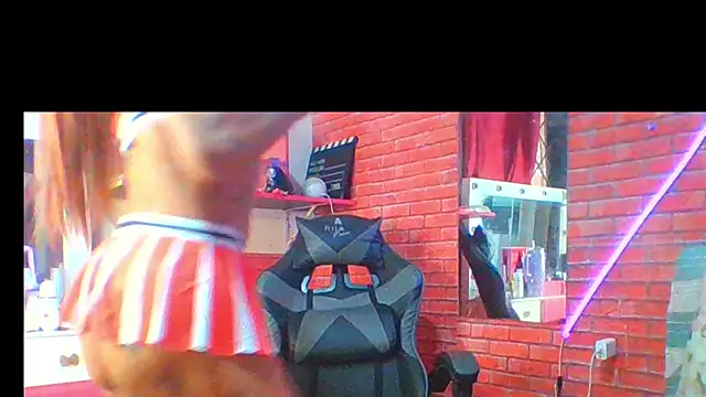 Transthifany online show from October 2025 04:17:01 PM