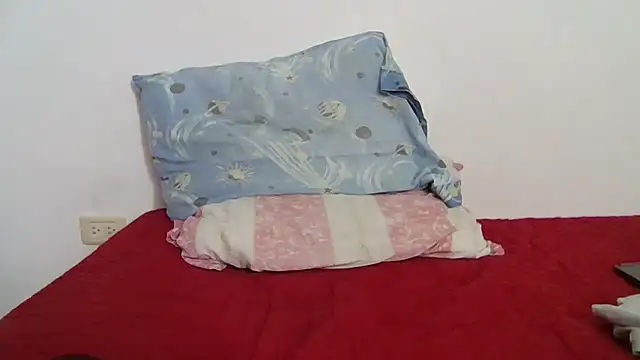 Snapshot of RIQUIRICHDICK chatting on October 2025 03:51:01 PM RIQUIRICHDICK online show from October 2025 03:51:01 PM