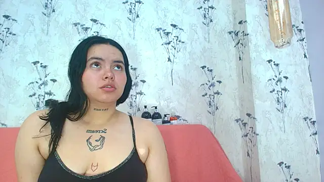 Snapshot of Mia_candy_0 chatting on February 2025 12:06:01 PM Mia candy 0 online show from February 2025 12:06:01 PM