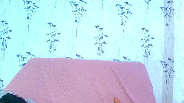 Snapshot of Mia_candy_0 chatting on February 2025 06:20:01 PM Mia candy 0 online show from February 2025 06:20:01 PM