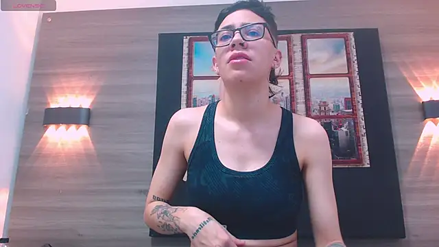 Cutie Shy  online show from November 2025 12:04:02 PM