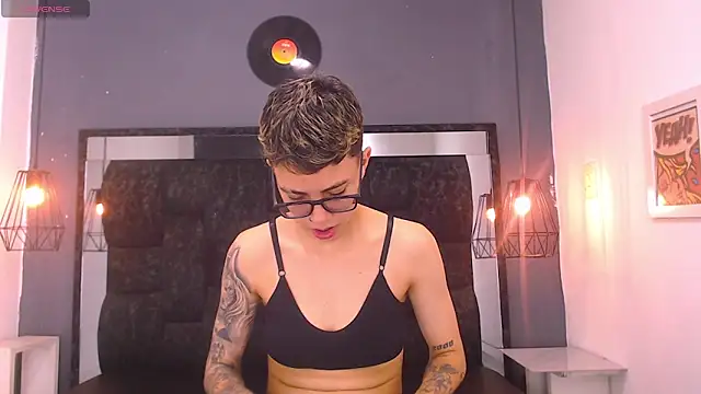 Cutie Shy  online show from February 2026 02:29:01 PM