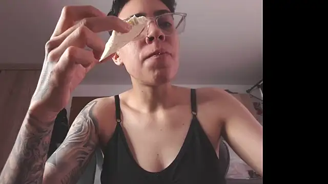 Cutie Shy  online show from March 2026 02:50:01 PM