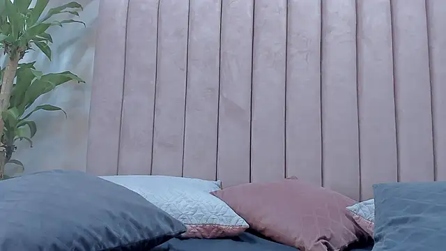 camila  herrera online show from February 2025 09:16:01 AM