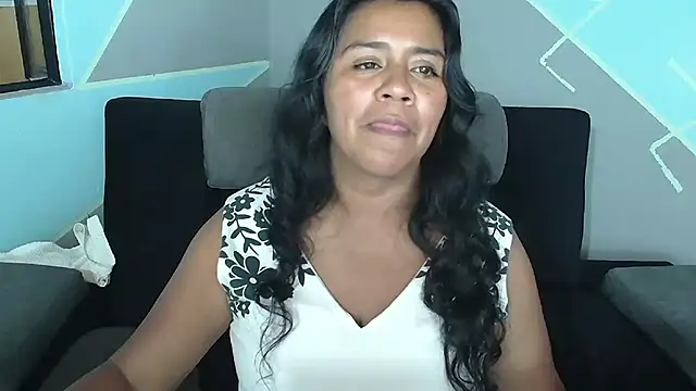 Snapshot of saggil23 chatting on September 2025 10:14:01 PM saggil23 online show from September 2025 10:14:01 PM