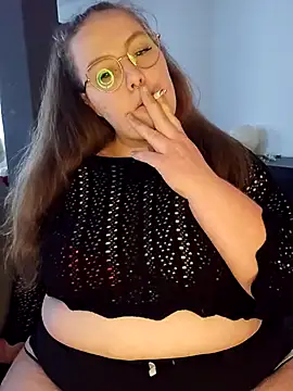 Snapshot of _Julie_x chatting on December 2024 11:50:02 AM Julie x online show from December 2024 11:50:02 AM