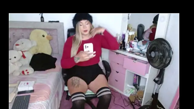 kim hot69  online show from November 2025 12:38:01 PM