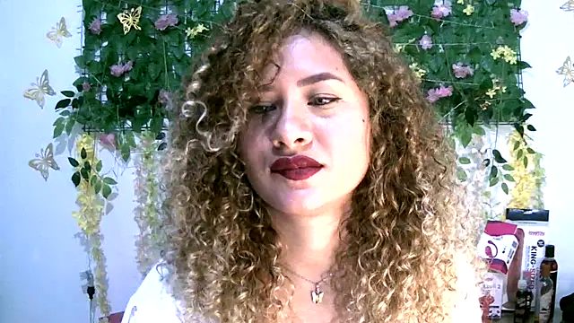 Crysrus online show from February 2026 07:45:02 PM