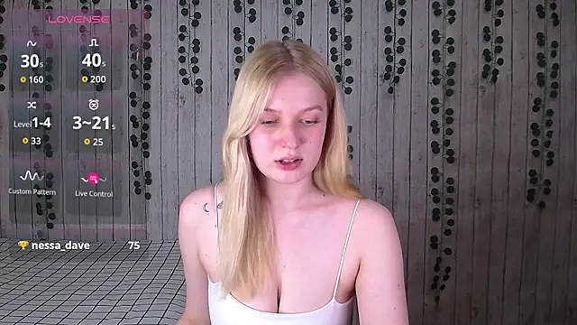 EmiliaDuchess online show from October 2025 12:59:01 PM