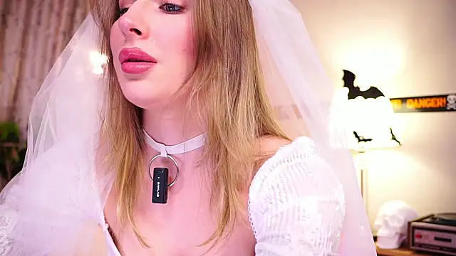 AnnLevine online show from October 2025 02:07:01 PM